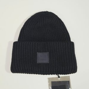 Acne Studios Men's Black Ribbed Beanie